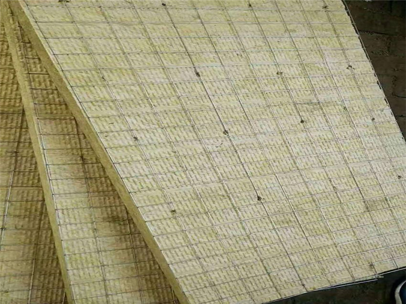 上海宝盛岩棉复合板机器调试尺寸